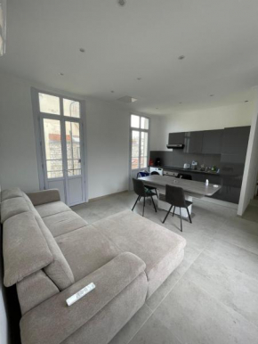 Cosy flat 250m from beach
